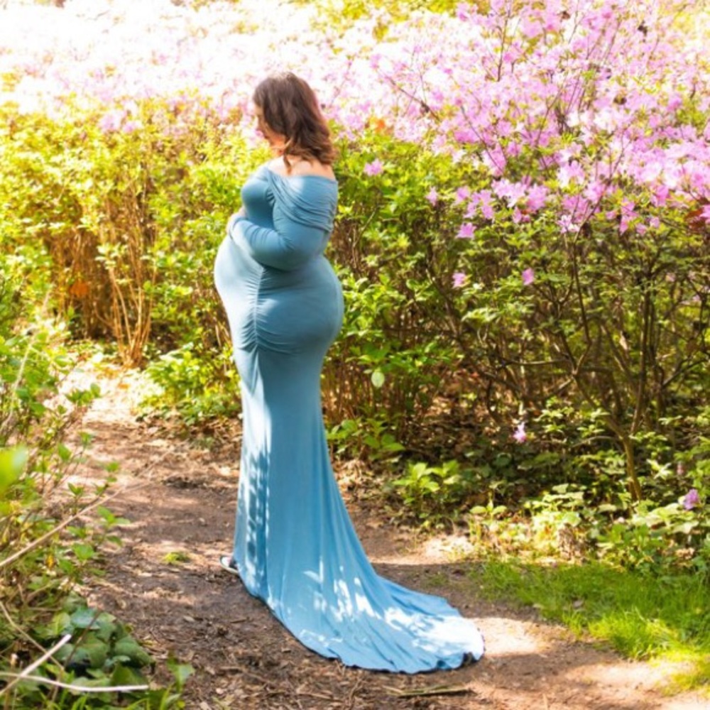 Maternity dress- worn once - Picture 2 of 3